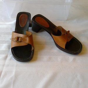 Ralph Lauren Saddle Leather Slides, size 7